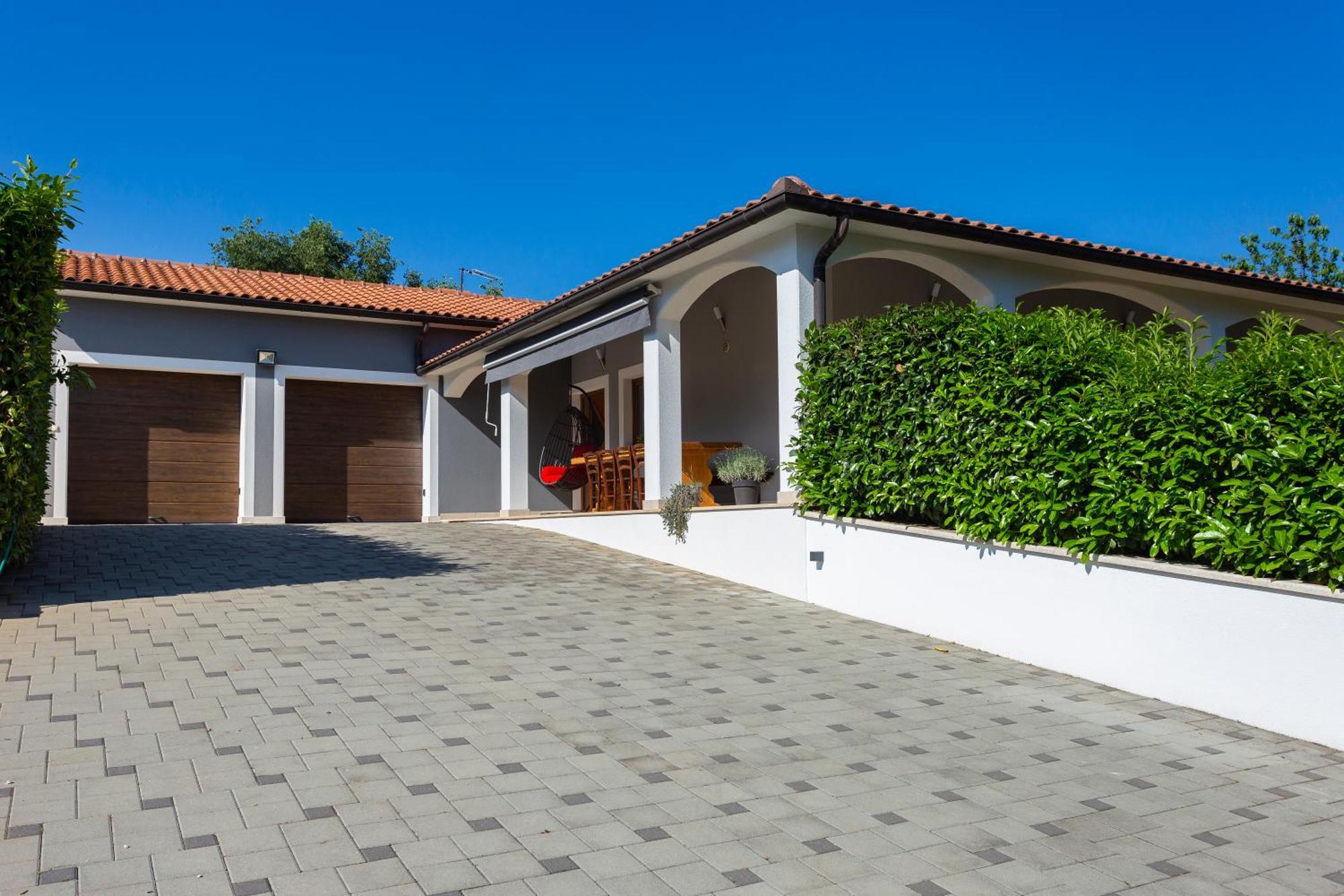 Villa Anavi Bicici Exterior photo